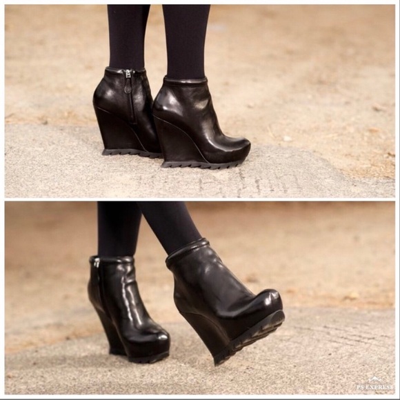 Camilla Skovgaard Shoes - Camilla Skovgaard Saw Sole Black Leather Wedge
Ankle Booties Size 8